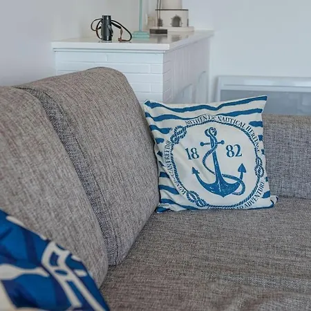 L'appel De La - Front De Parking Privatif *