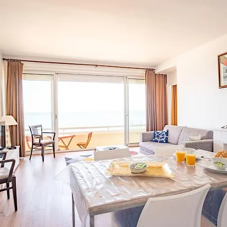 L'appel De La - Front De Parking Privatif