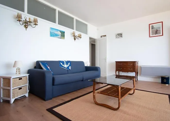 L'appel De La - Front De Parking Privatif Etretat