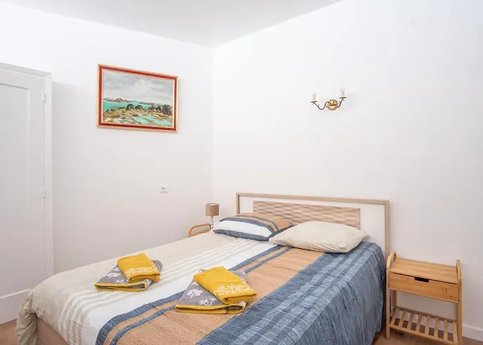 L'appel De La - Front De Parking Privatif