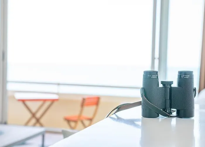 L'appel De La - Front De Parking Privatif *