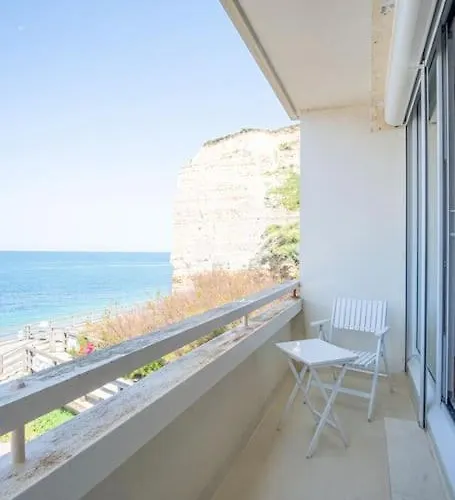 L'appel De La - Front De Parking Privatif Etretat