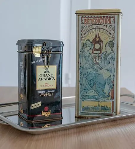 L'appel De La - Front De Parking Privatif