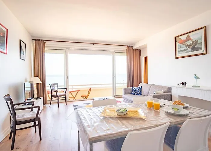 L'appel De La - Front De Parking Privatif